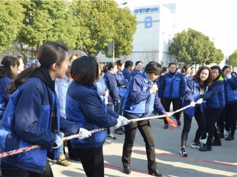 女中丈夫齐上阵 凝心聚力扬风范 